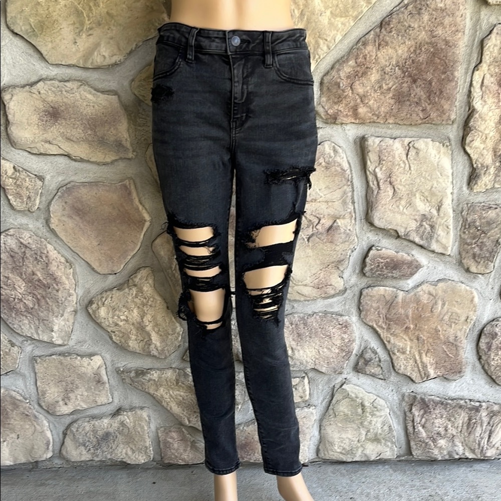 AMERICAN EAGLE | Distressed Black Hi-Rise Jeggings